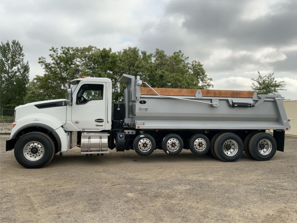 2027 Kenworth T880 12x4 Dump Truck