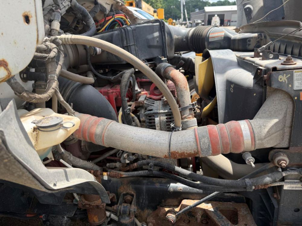 2015 Ford F-750 4x2 Terex Commander 4047 Digger Derrick Truck