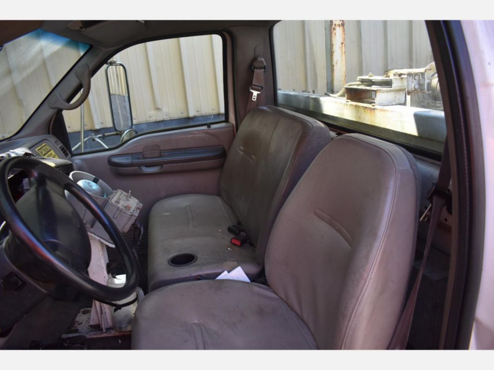 2000 Ford F-650 Altec Cable Placer Truck