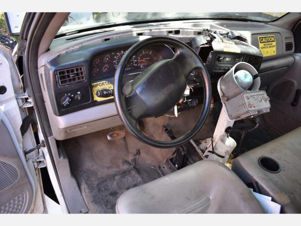2000 Ford F-650 Altec Cable Placer Truck