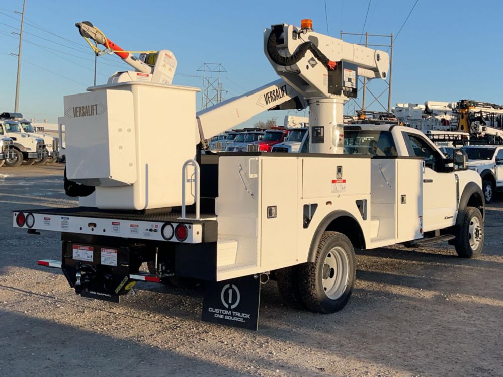 2026 Ford F550 4x4 Versalift VST-40-MHI Bucket Truck