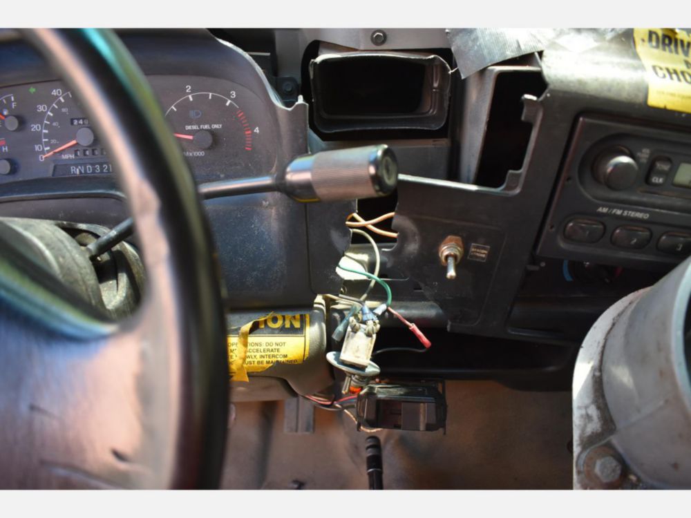2000 Ford F-650 Altec Cable Placer Truck