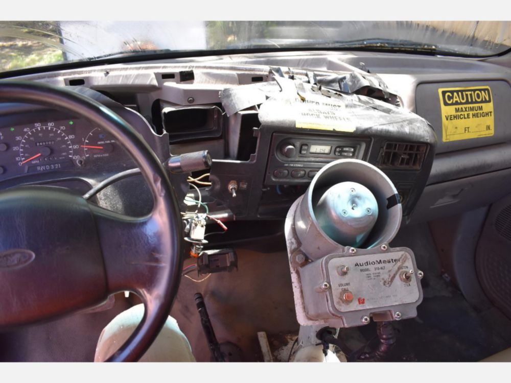 2000 Ford F-650 Altec Cable Placer Truck