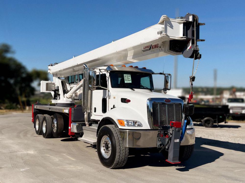 2021 Peterbilt 348 8x4 Load King Stinger 40-127RS Boom Truck