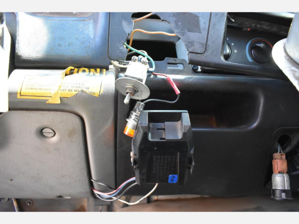 2000 Ford F-650 Altec Cable Placer Truck