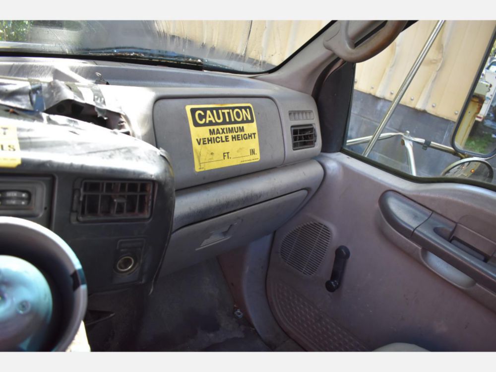 2000 Ford F-650 Altec Cable Placer Truck