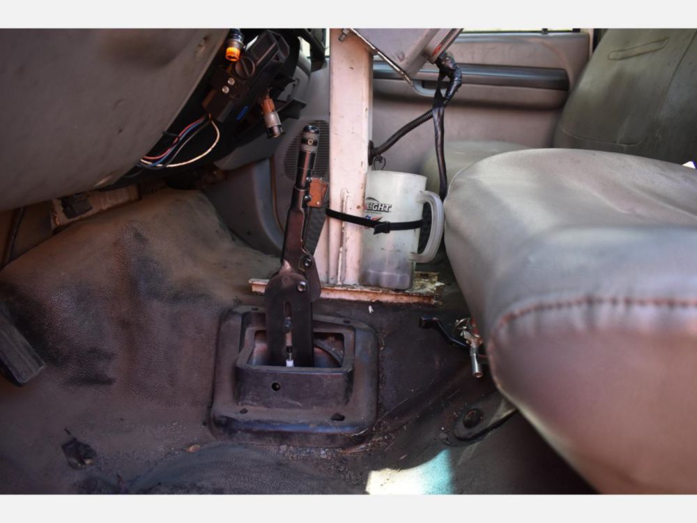 2000 Ford F-650 Altec Cable Placer Truck