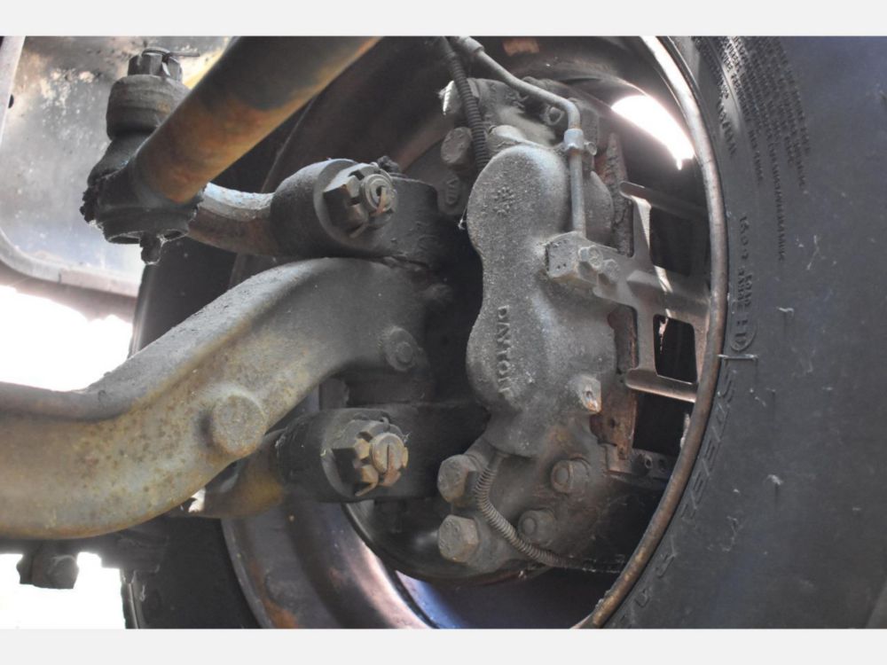 2000 Ford F-650 Altec Cable Placer Truck