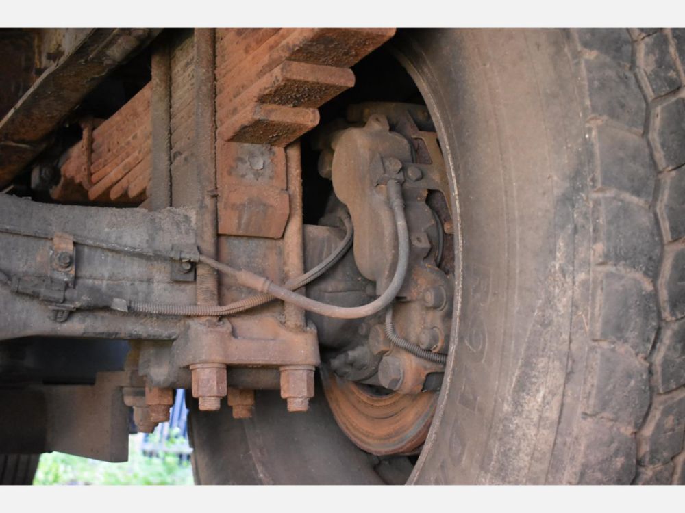 2000 Ford F-650 Altec Cable Placer Truck