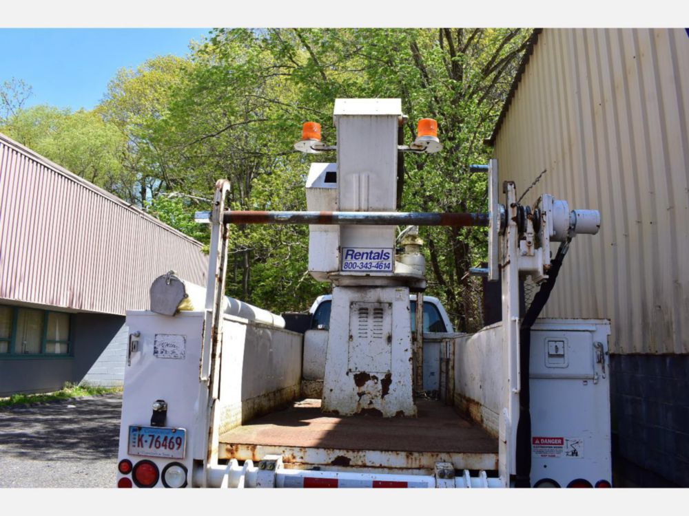 2000 Ford F-650 Altec Cable Placer Truck