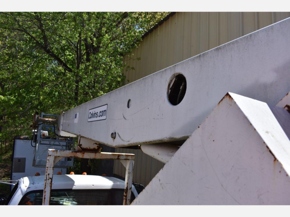 2000 Ford F-650 Altec Cable Placer Truck