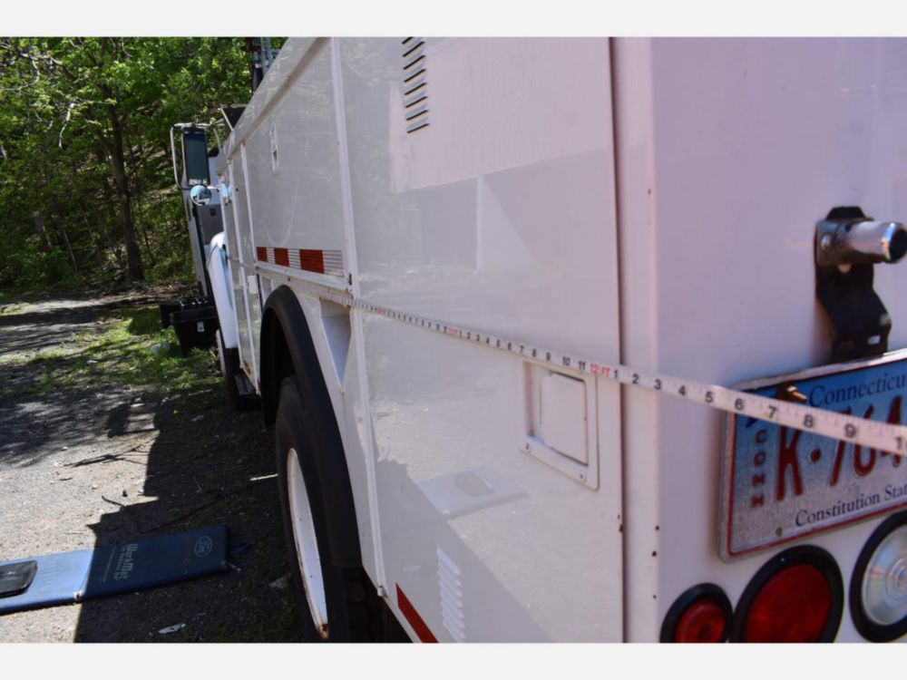 2000 Ford F-650 Altec Cable Placer Truck