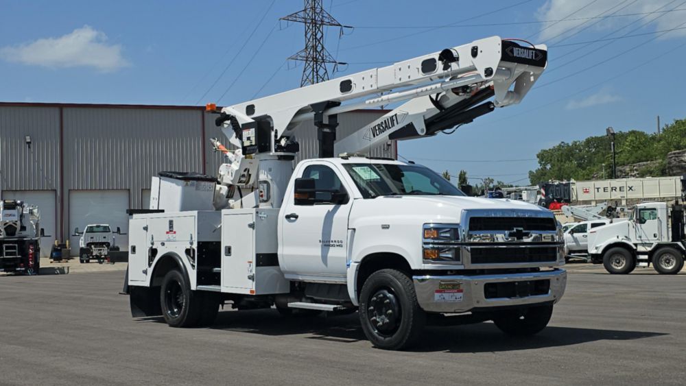 2023 Chevrolet 6500HD 4x2 Versalift VST-52-MHI Bucket Truck