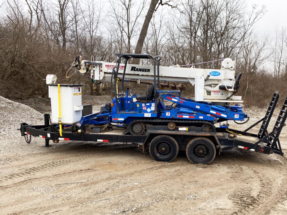 2010 Skylift Ranger 40 Backyard Digger