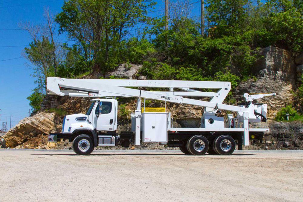 90 ft Insulated Material Handling AWD Transmission Bucket Truck