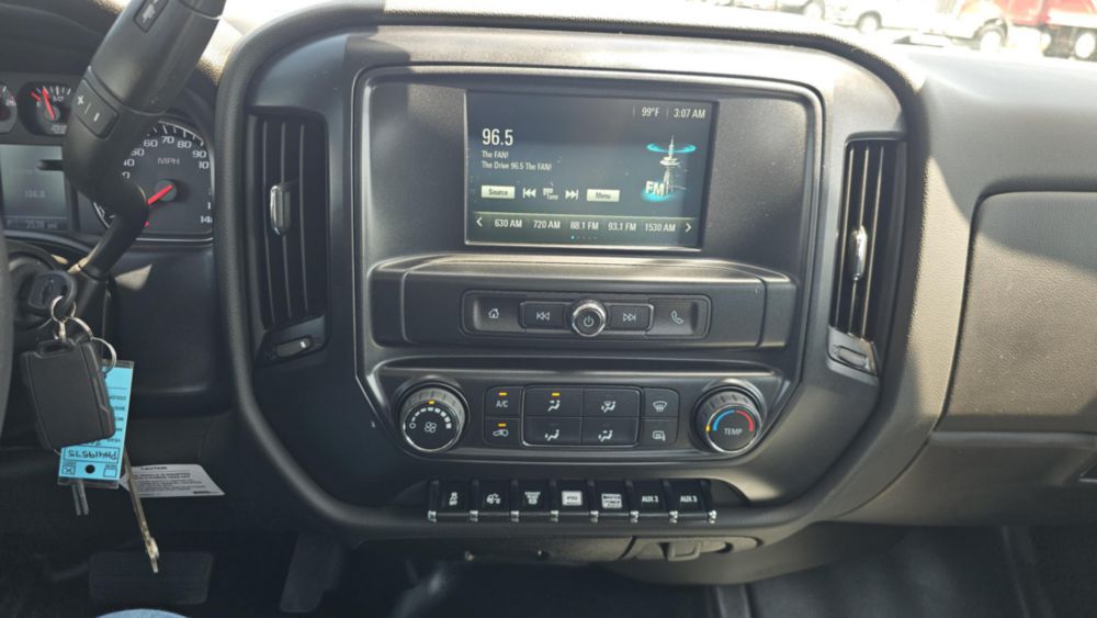 2023 Chevrolet 6500HD 4x2 Versalift VST-52-MHI Bucket Truck