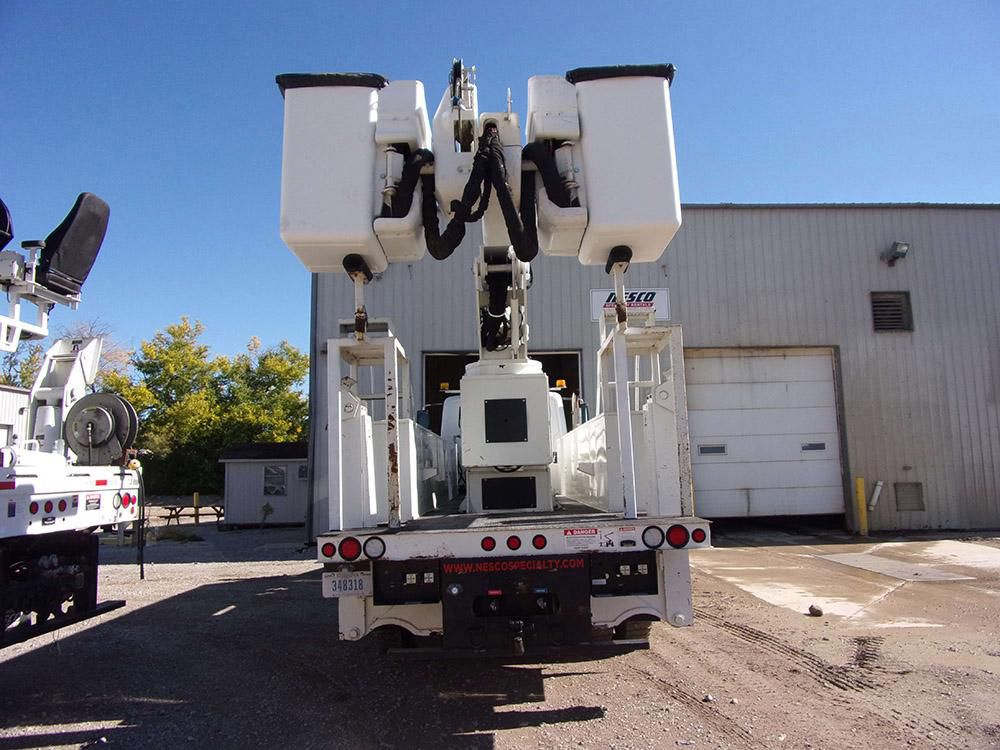 81 ft Insulated Material Handling Transmission Bucket Truck