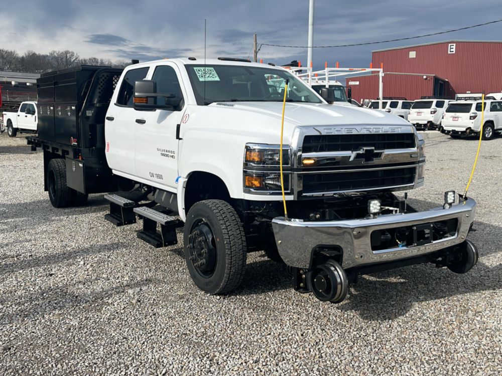 2023 Chevrolet 5500 4x4 Hi-Rail Section Truck