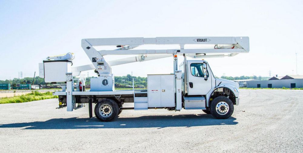 75 ft Insulated Material Handling Transmission Bucket Truck