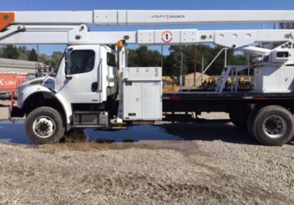 70 ft Insulated Material Handling AWD Transmission Bucket Truck