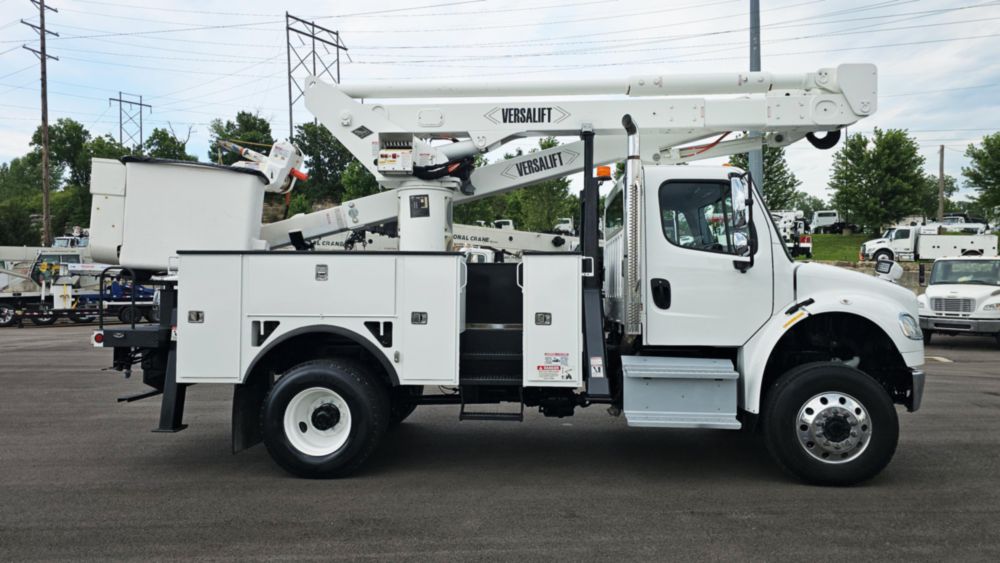 2017 Freightliner M2106 4x4 Versalift VST-6000-I03 Bucket Truck