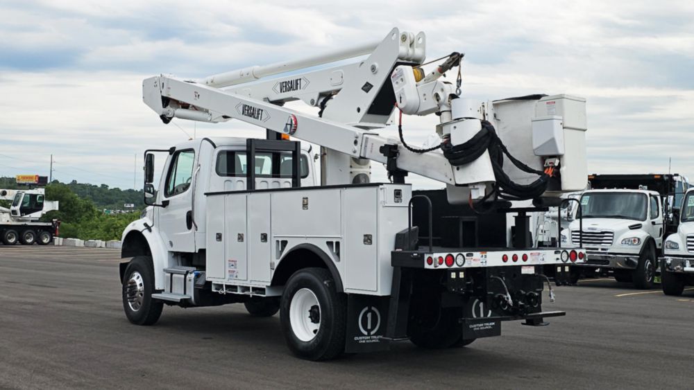 2017 Freightliner M2106 4x4 Versalift VST-6000-I03 Bucket Truck