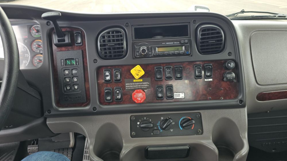 2017 Freightliner M2106 4x4 Versalift VST-6000-I03 Bucket Truck