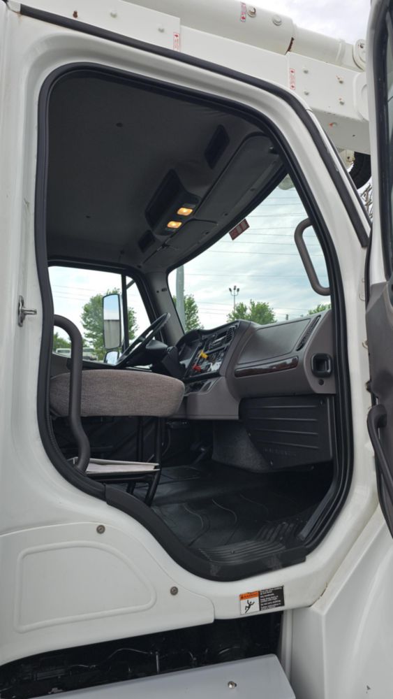 2017 Freightliner M2106 4x4 Versalift VST-6000-I03 Bucket Truck
