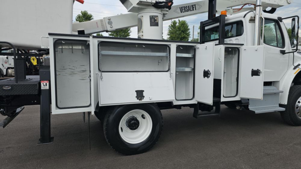 2017 Freightliner M2106 4x4 Versalift VST-6000-I03 Bucket Truck