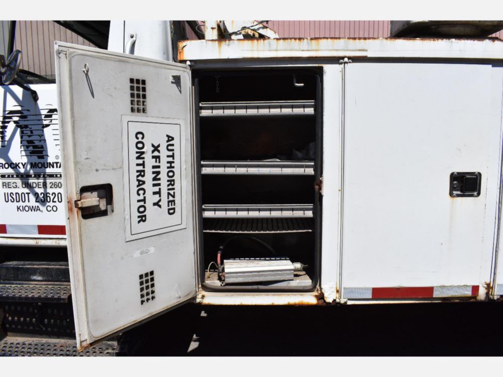 2000 Int'l 4700 Altec Cable Placer