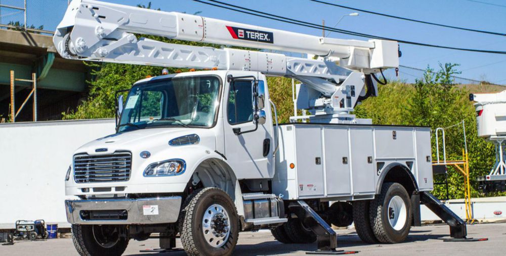 55 ft Insulated Material Handling AWD Distribution Bucket Truck