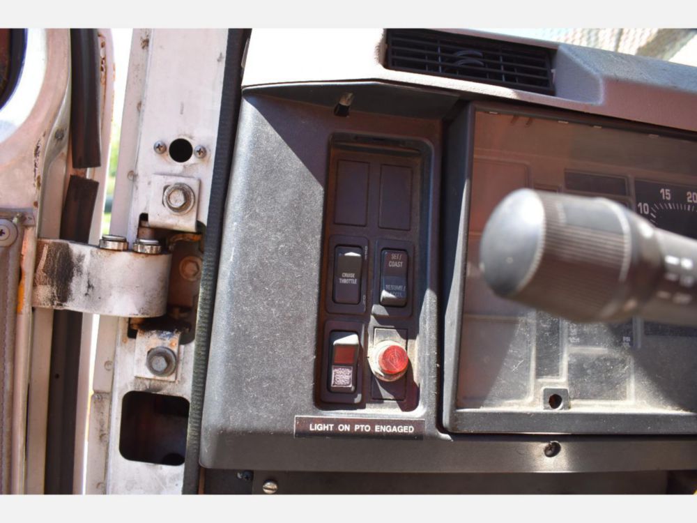 2000 Int'l 4700 Altec Cable Placer