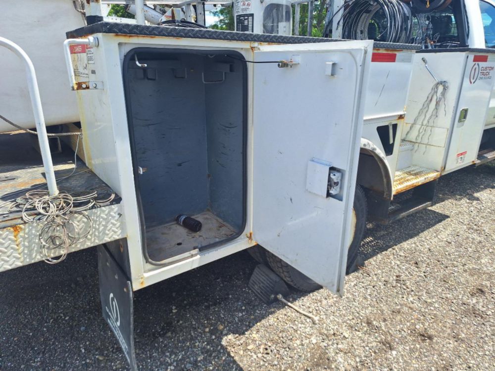 2020 International CV-515 4x4 Versalift SST-40 Bucket Truck