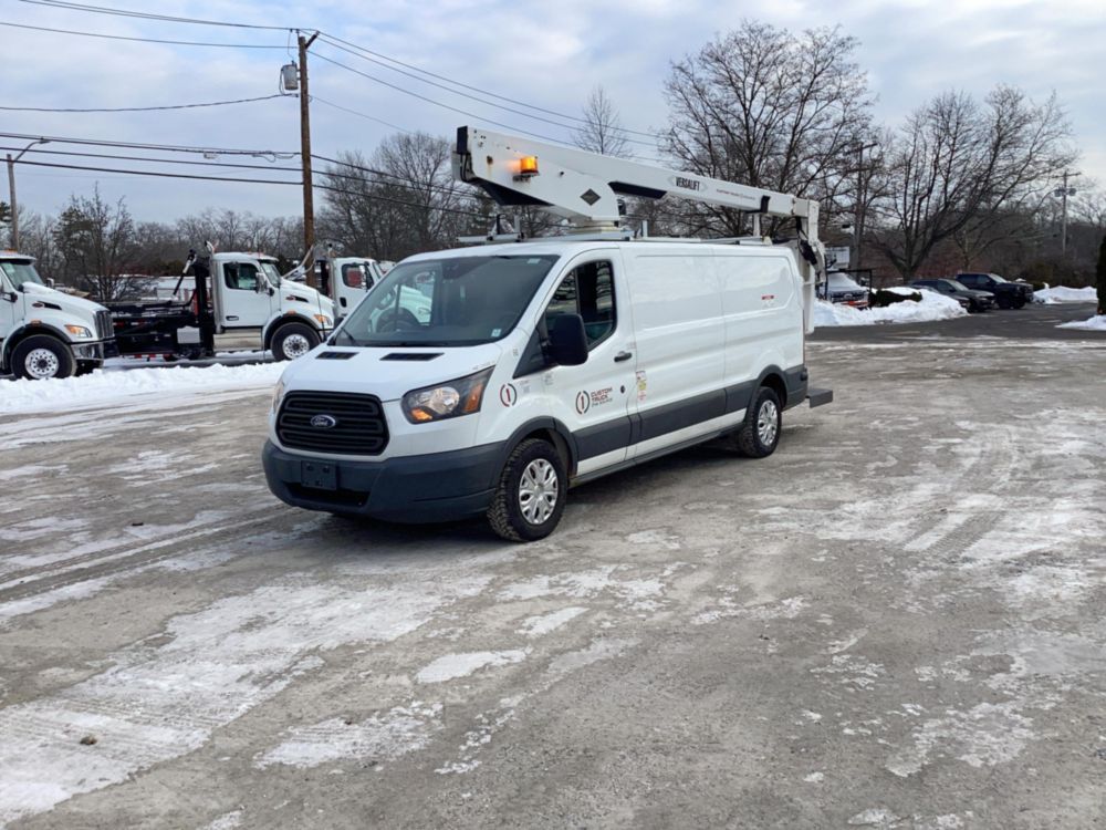 2018 Ford T-350 4x2 Versalift Vantel-29-NE Bucket Van