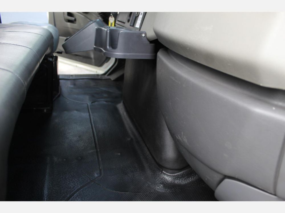 2013 Int'l Diesel 6x4 Automatic Box Truck