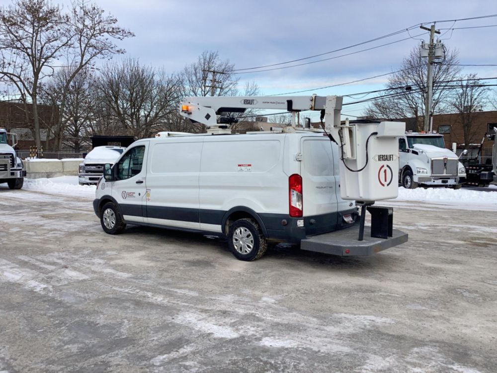 2018 Ford T-350 4x2 Versalift Vantel-29-NE Bucket Van