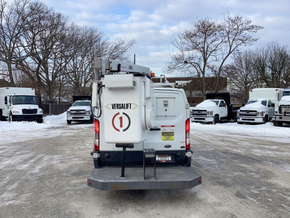 2018 Ford T-350 4x2 Versalift Vantel-29-NE Bucket Van
