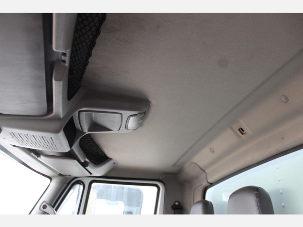 2013 Int'l Diesel 6x4 Automatic Box Truck