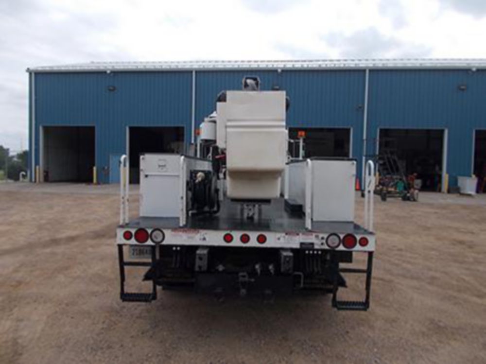 50 ft Insulated Non Material Handling Distribution Bucket Truck