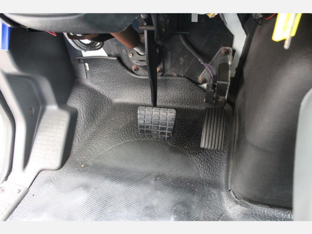 2013 Int'l Diesel 6x4 Automatic Box Truck