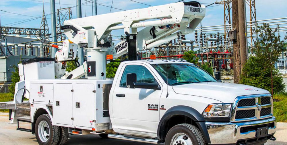 47 ft Insulated Material Handling AWD Distribution Bucket Truck