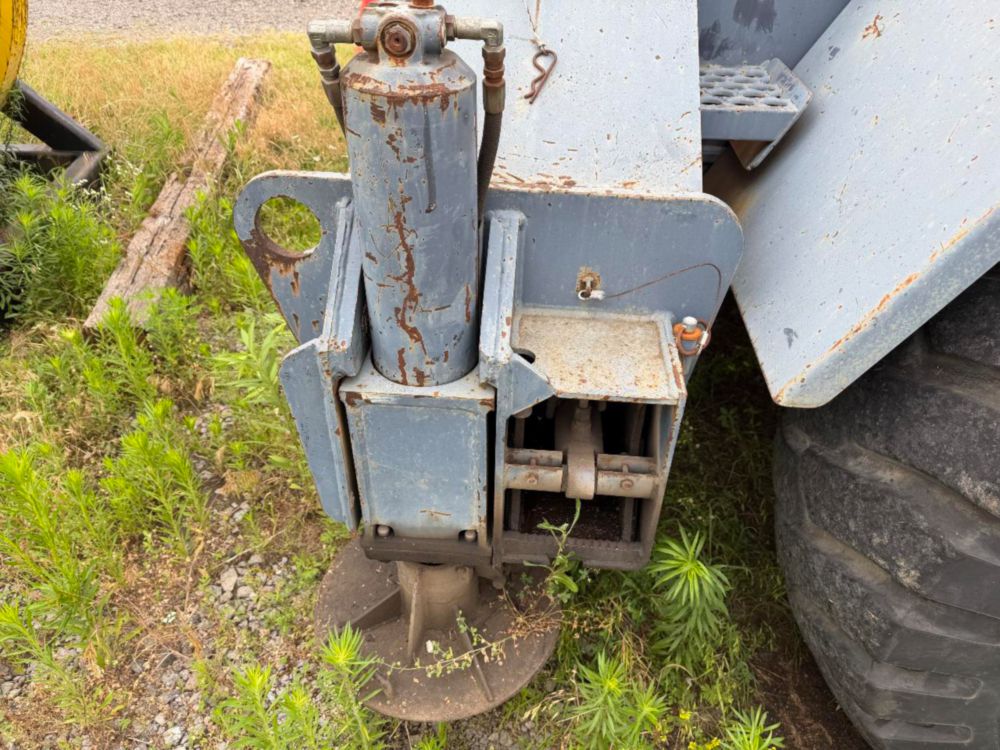 1993 LORAIN LRT-230E Rough Terrain Crane