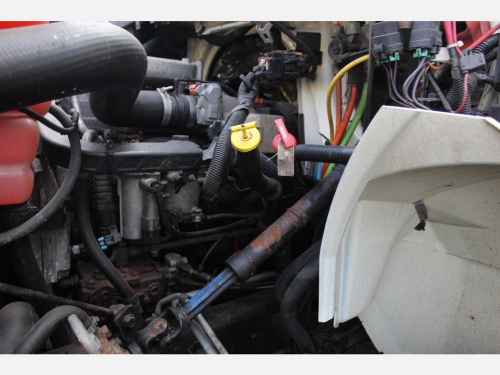 2013 Int'l Diesel 6x4 Automatic Box Truck