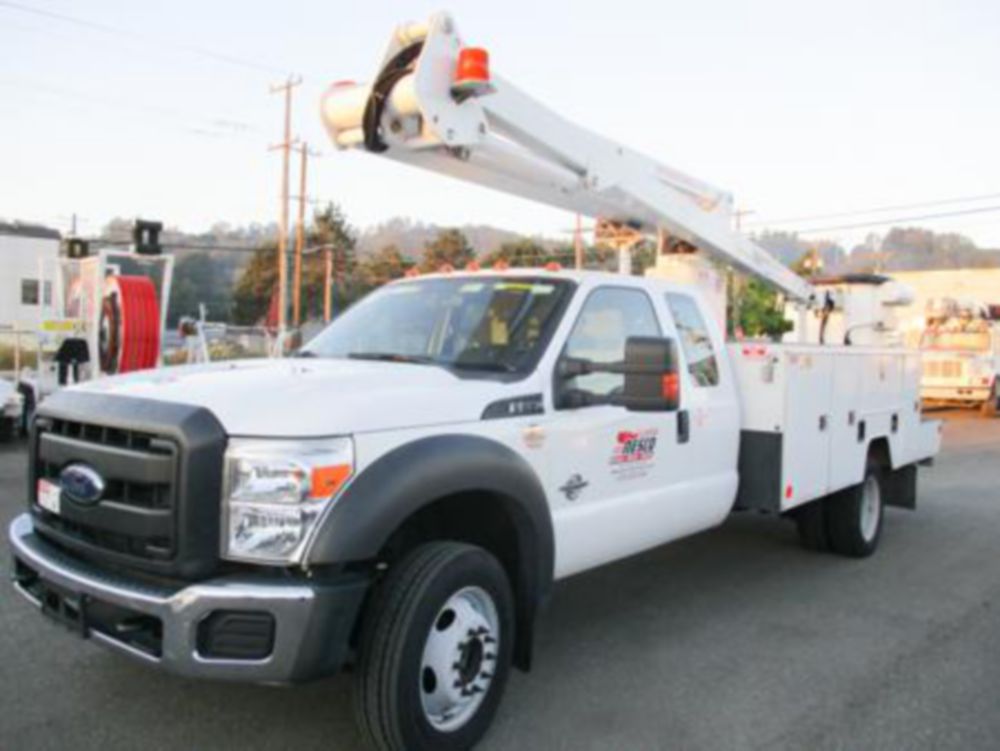 43 ft Non Insulated AWD Telecom Bucket Truck
