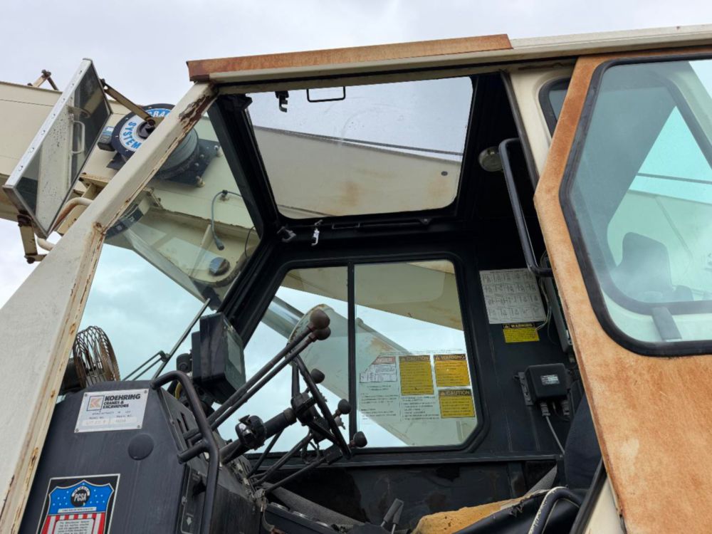 1993 LORAIN LRT-230E Rough Terrain Crane