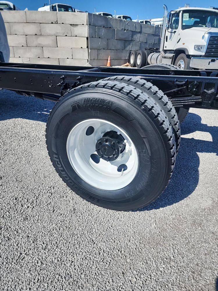 2019 Ford F-750 4x2 Cab & Chassis