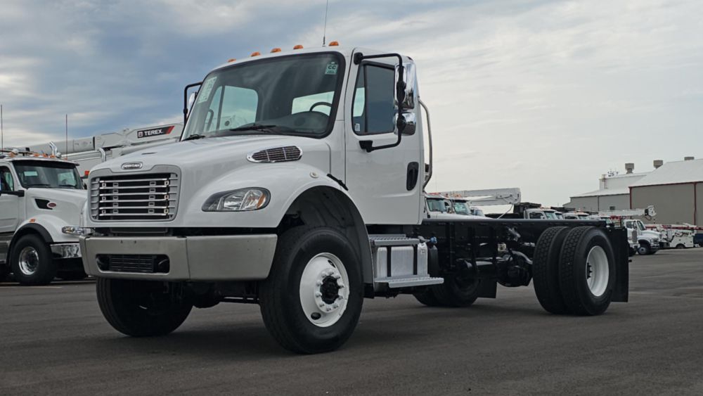 2020 Freightliner M2106 4x4 Cab & Chassis