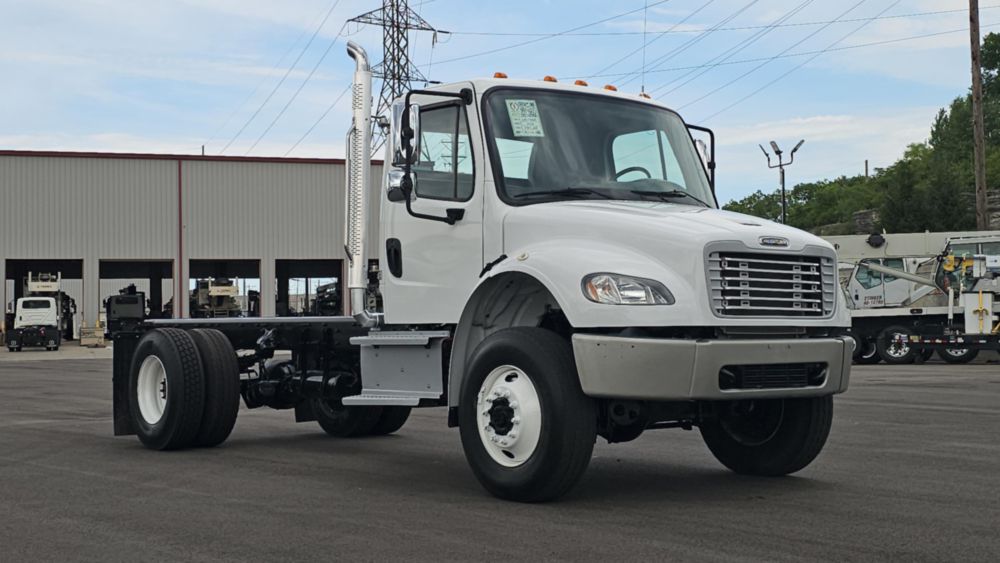 2020 Freightliner M2106 4x4 Cab & Chassis