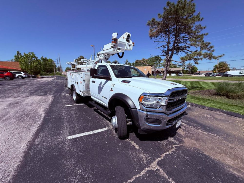 2022 Dodge 5500 4x4 Diesel Altec AT-235 Bucket Truck