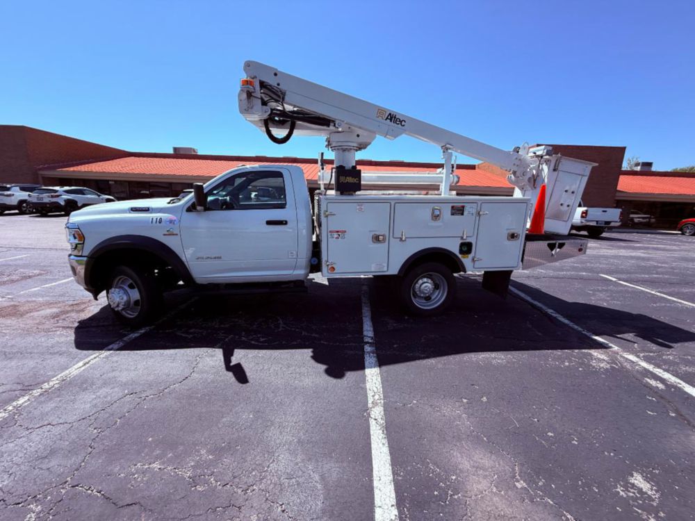 2022 Dodge 5500 4x4 Diesel Altec AT-235 Bucket Truck
